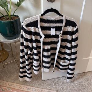 Abercrombie & Fitch Black and Cream Striped Cardigan